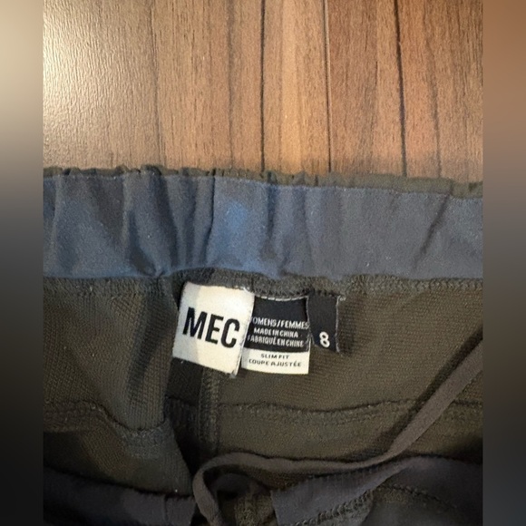 MEC Hiking Pants - Picture 3 of 6